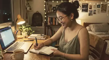 Memulai Menulis atau Journaling di Waktu Luang: Terapi Mental Praktis untuk Mengurangi Cemas Harian